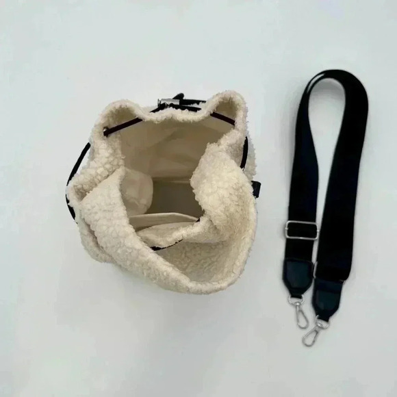 MLB NY New York Yankees Polar Fleece Handbag - Picture 14 of 14